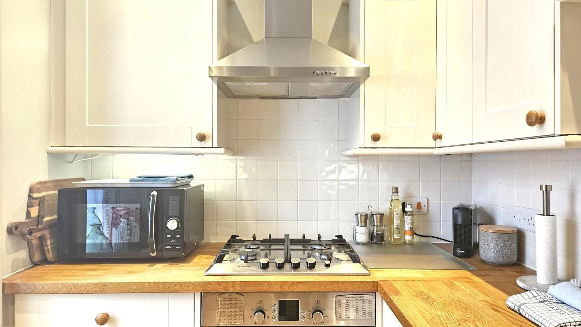 Edinburgh Elegant 1-Bedroom City Apartment