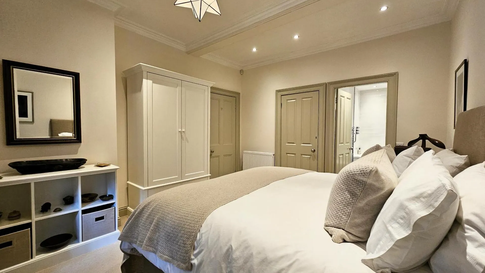 Edinburgh Elegant 1-Bedroom City Apartment Birleşik Krallık